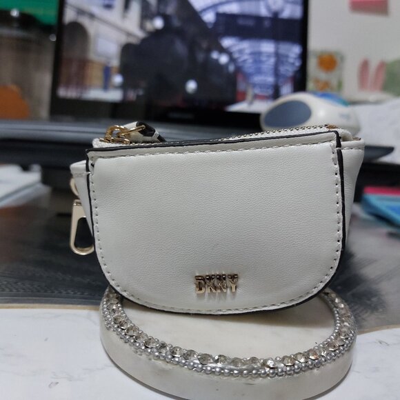 DKNY Clip On Handbag Keychain Mini Bag Coin Purse Pouch Smooth Leather Style 2 - Picture 2 of 11